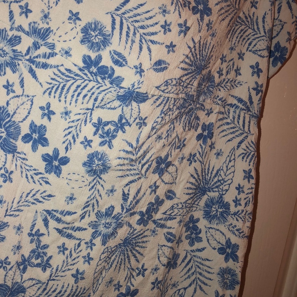 Dress - Picture 2 of 5